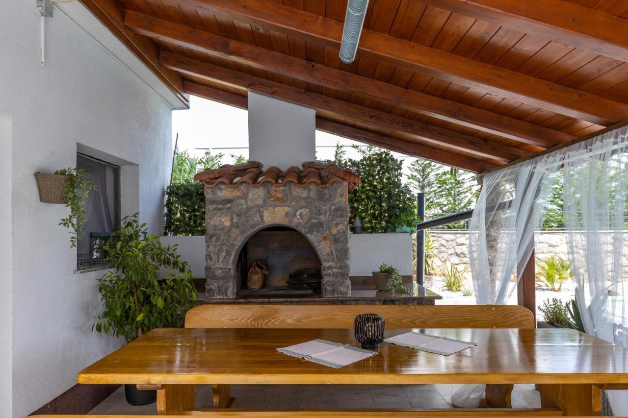 Ičići Piccola Villa Adriatic With A Swimming Pool, Grill, Children Playground Opatija מראה חיצוני תמונה