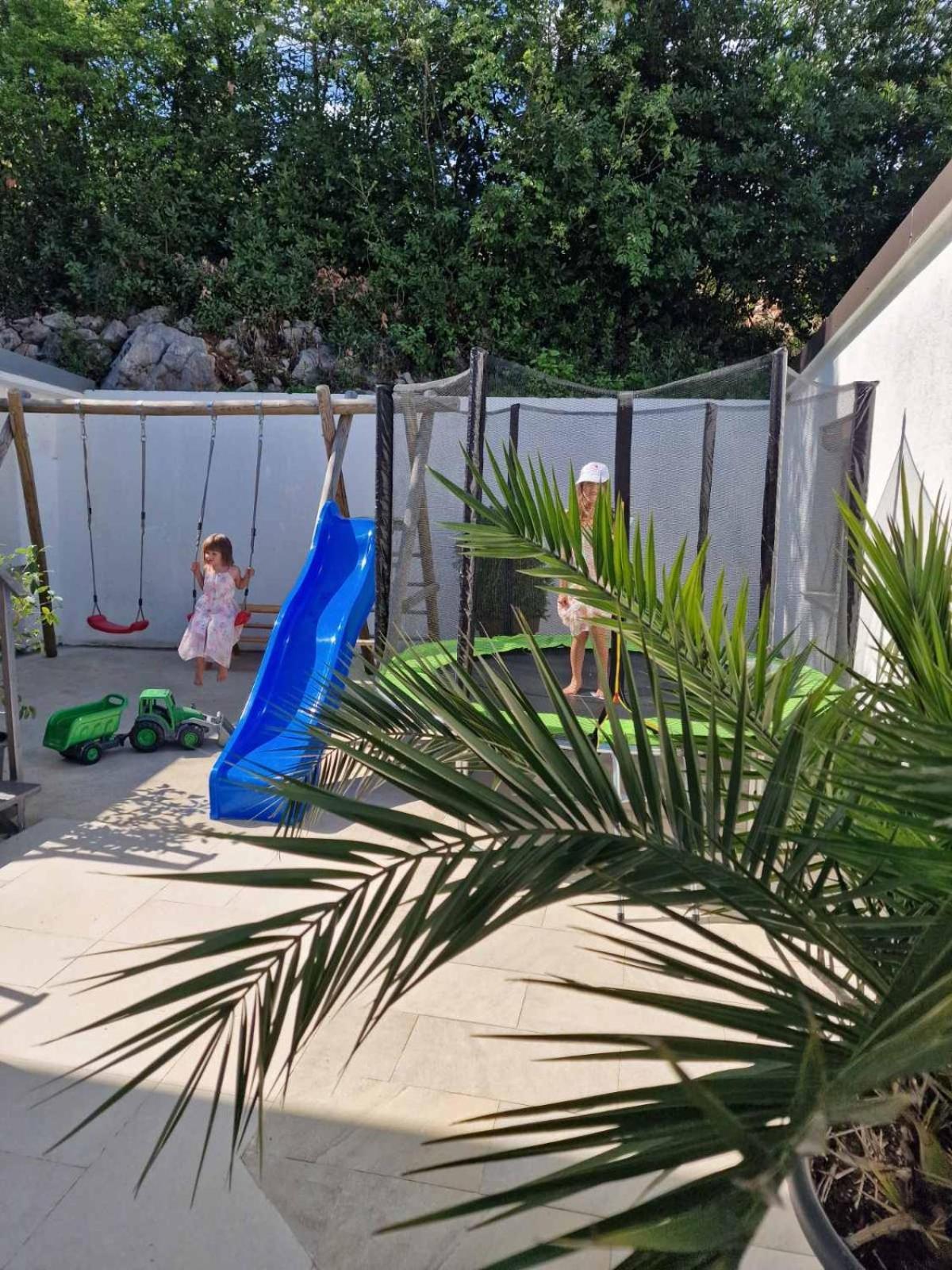 Ičići Piccola Villa Adriatic With A Swimming Pool, Grill, Children Playground Opatija מראה חיצוני תמונה